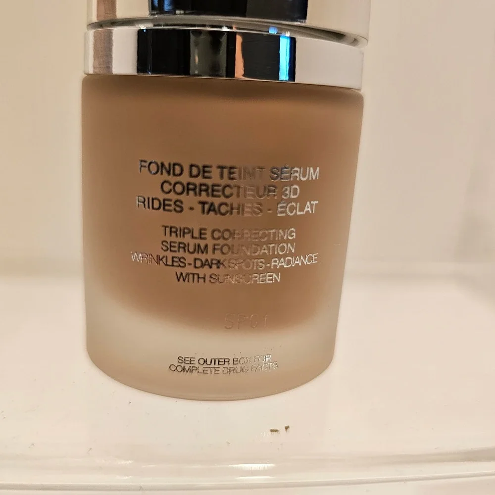 Dior Capture Totale Triple Correcting Serum Foundation SPF 25 Shade 022 1oz NEW